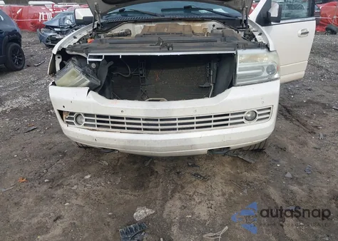 2011 Lincoln Navigator from USA, damaged, VIN 5LMJJ2H50BEJ01101